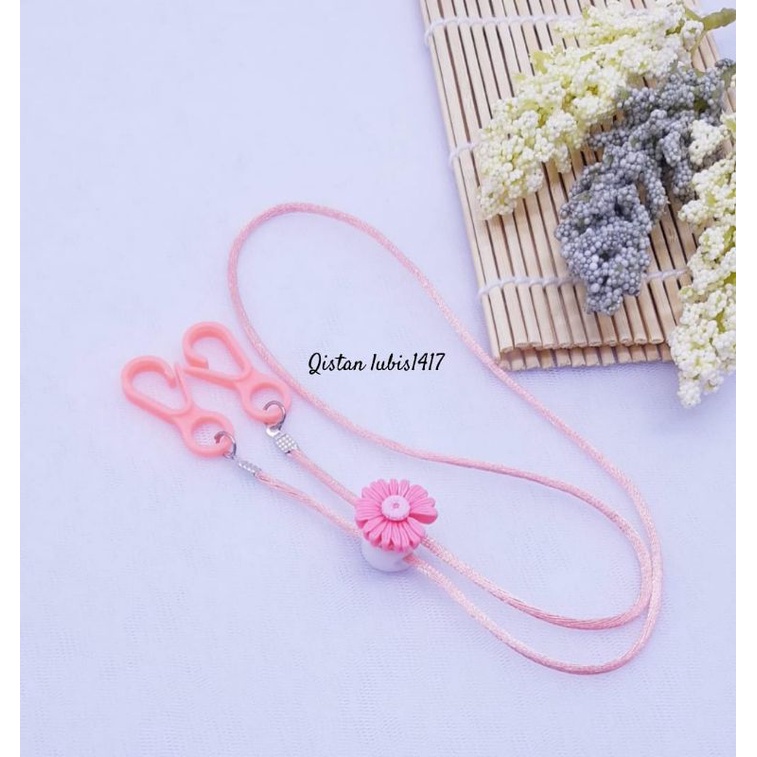 Strap clay random