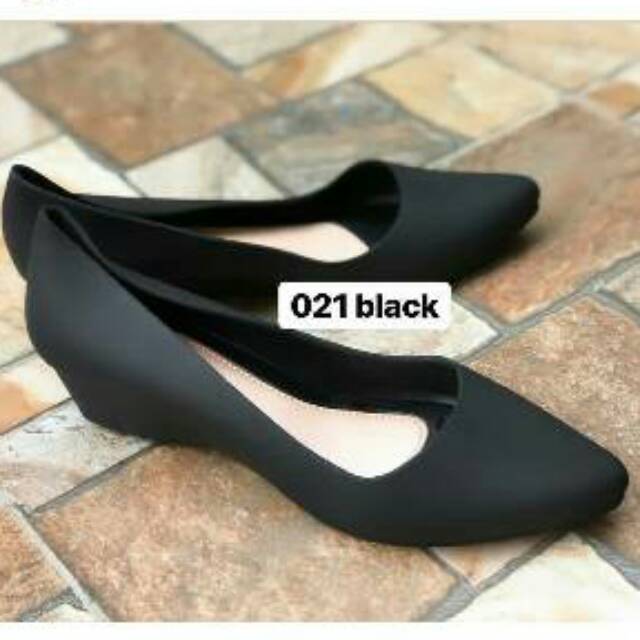 SEPATU JELLY LANCIP WEDGES POLOS 3CM 021