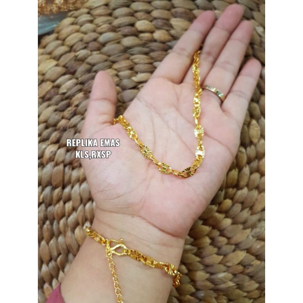 Gelang 1bambu , serabut kelapa, ulat banyak,Rante, apis emas 24k /replika,awet,persis seperti asli,tahan,cantik