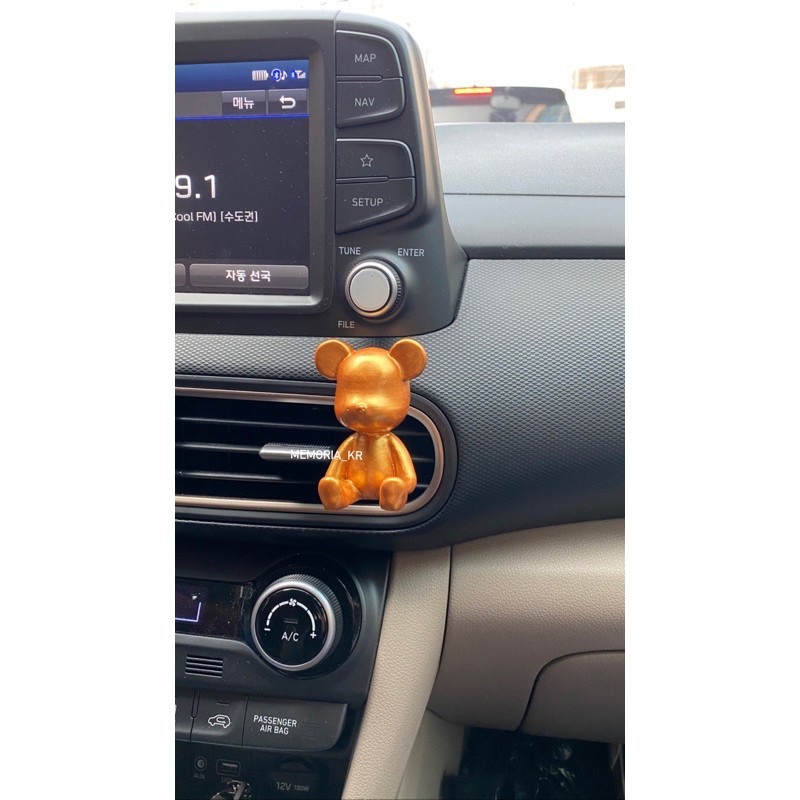 color Bearbrick