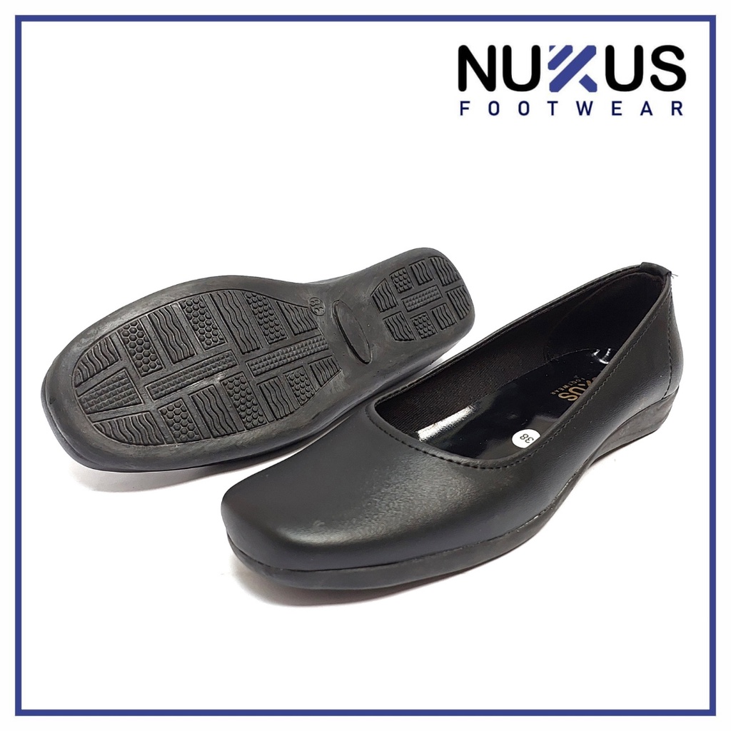 Sepatu Pantofel Flat Putih dan Hitam Wanita - P04 GB