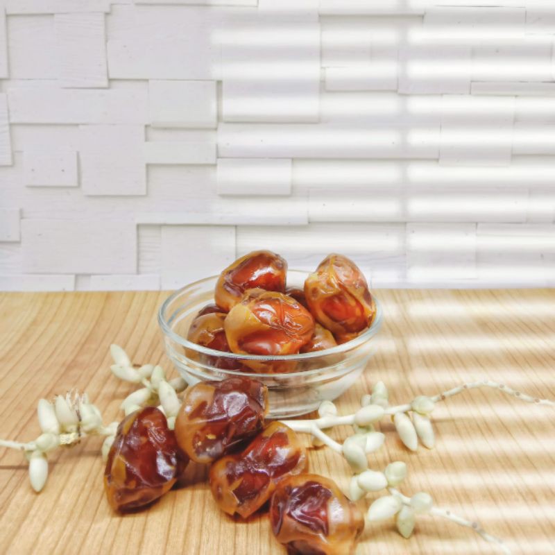 

kurma sukkari