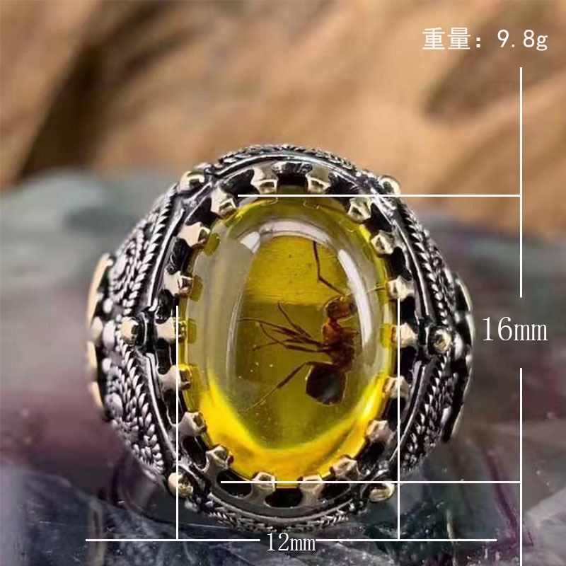 Cincin Bahan Stainless Warna Kuning Aksen Zircon Gaya Vintage Untuk Pria