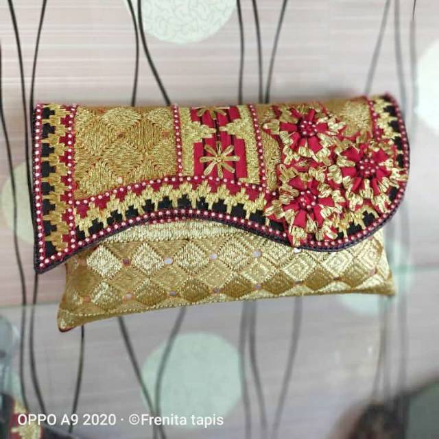 Clutch Tapis Ukuran S M L