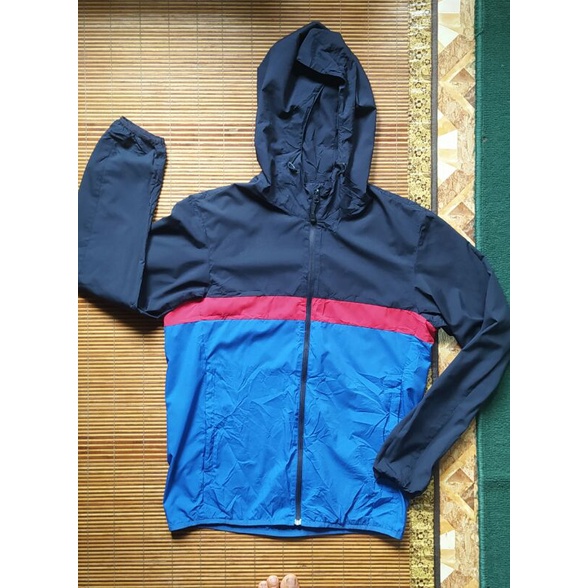 jaket uniqlo x jw anderson running lightweight