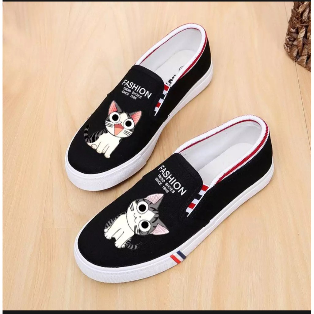 NAIRAI- SEPATU WANITA SLIP ON MEOW CAT PRINTING MURAH - HITAM PUTIH ABU DAN BIRU DONGKER