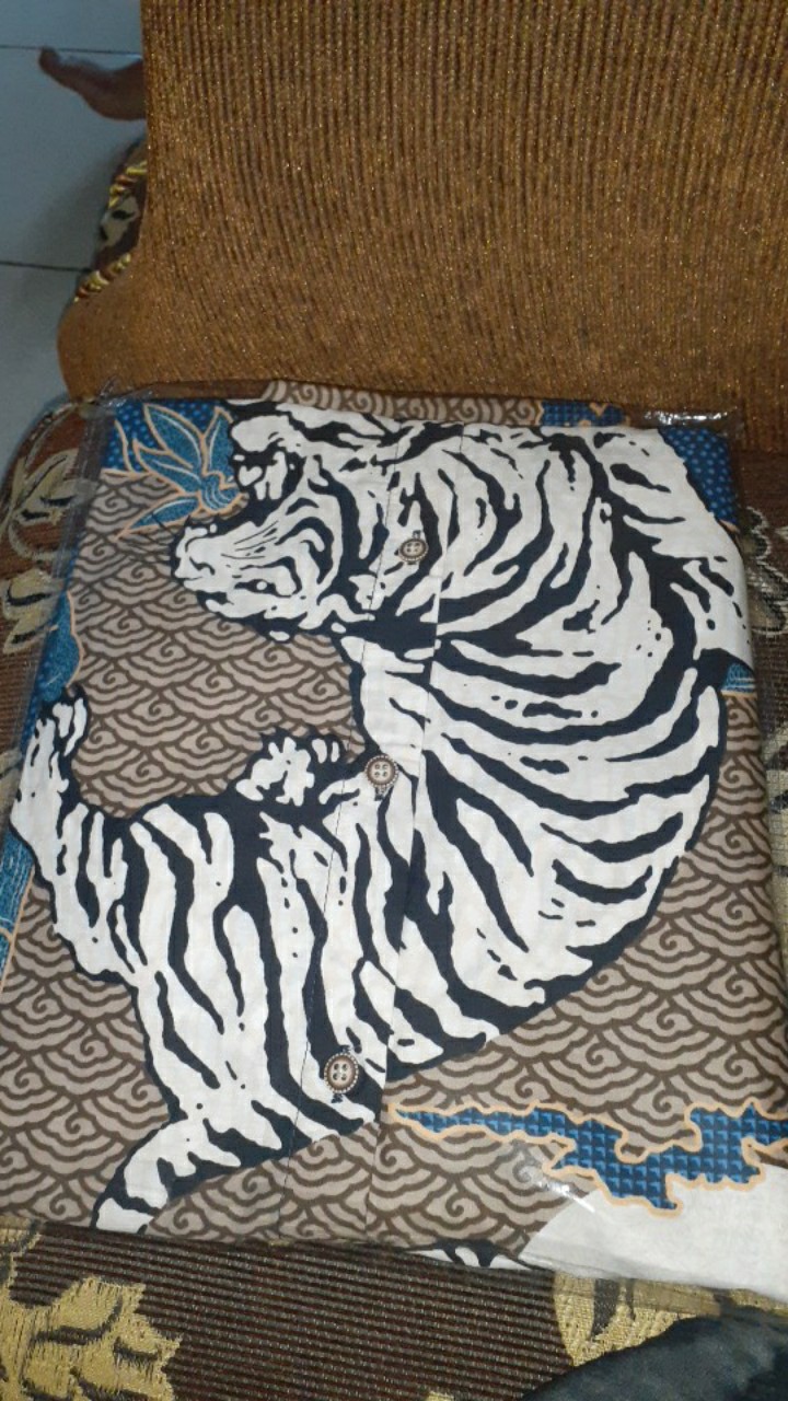 M231 Kemeja Pria Batik Panjang Coklat 1726a