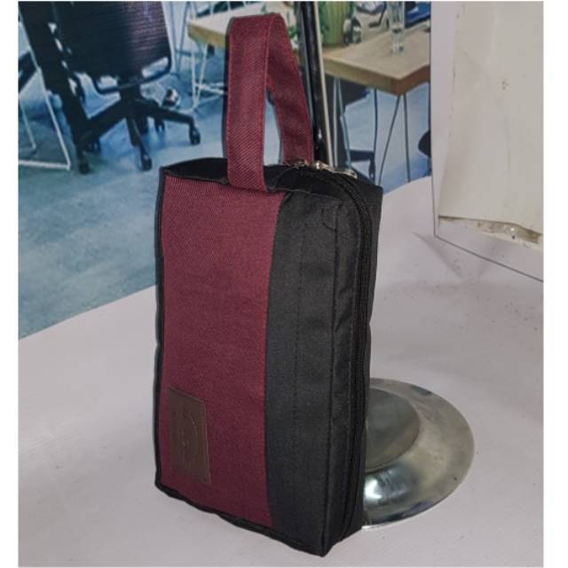 AB090 travel pouch