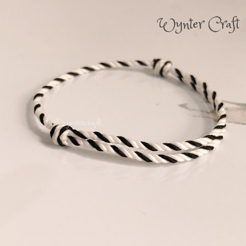 WA128 Gelang Unisex Polyester Simple Knot Rasta, Biru, Hitam, Putih by Wynter Craft