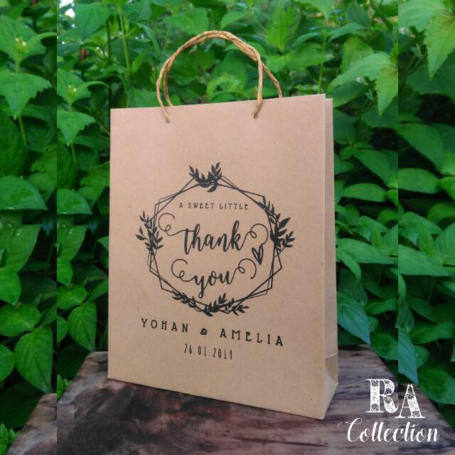 

Paper Bag / Tas Kertas Kraft Ukuran 18cm x 6cm x 23cm Plus Sablon