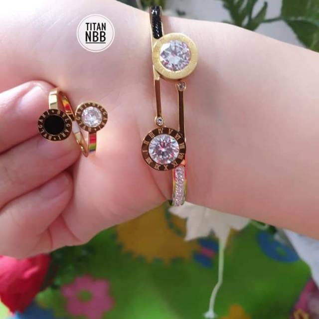 Accesories gelang dan cincin bulgari