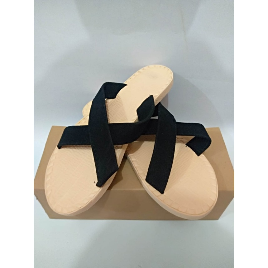SANDAL WANITA EMBOS TALI SILANG 77