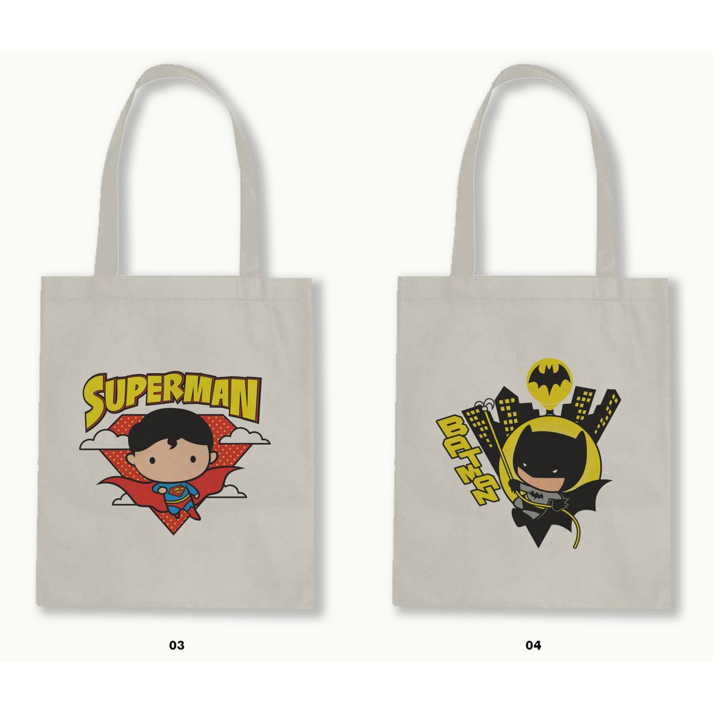 TOTE BAG BLACU-CHIBI SUPERMAN,BATMAN,WONDER WOMAN,FLASH.01