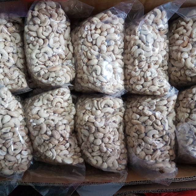 

Kacang Mede Mentah Original Super isi 500gr