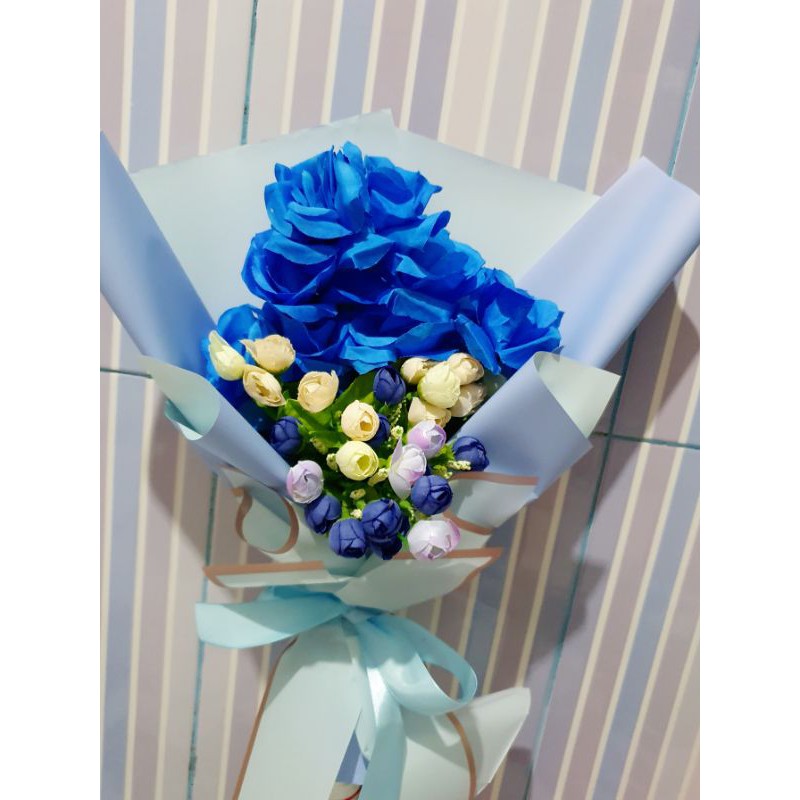 Bucket Bunga Mawar Biru Artificial