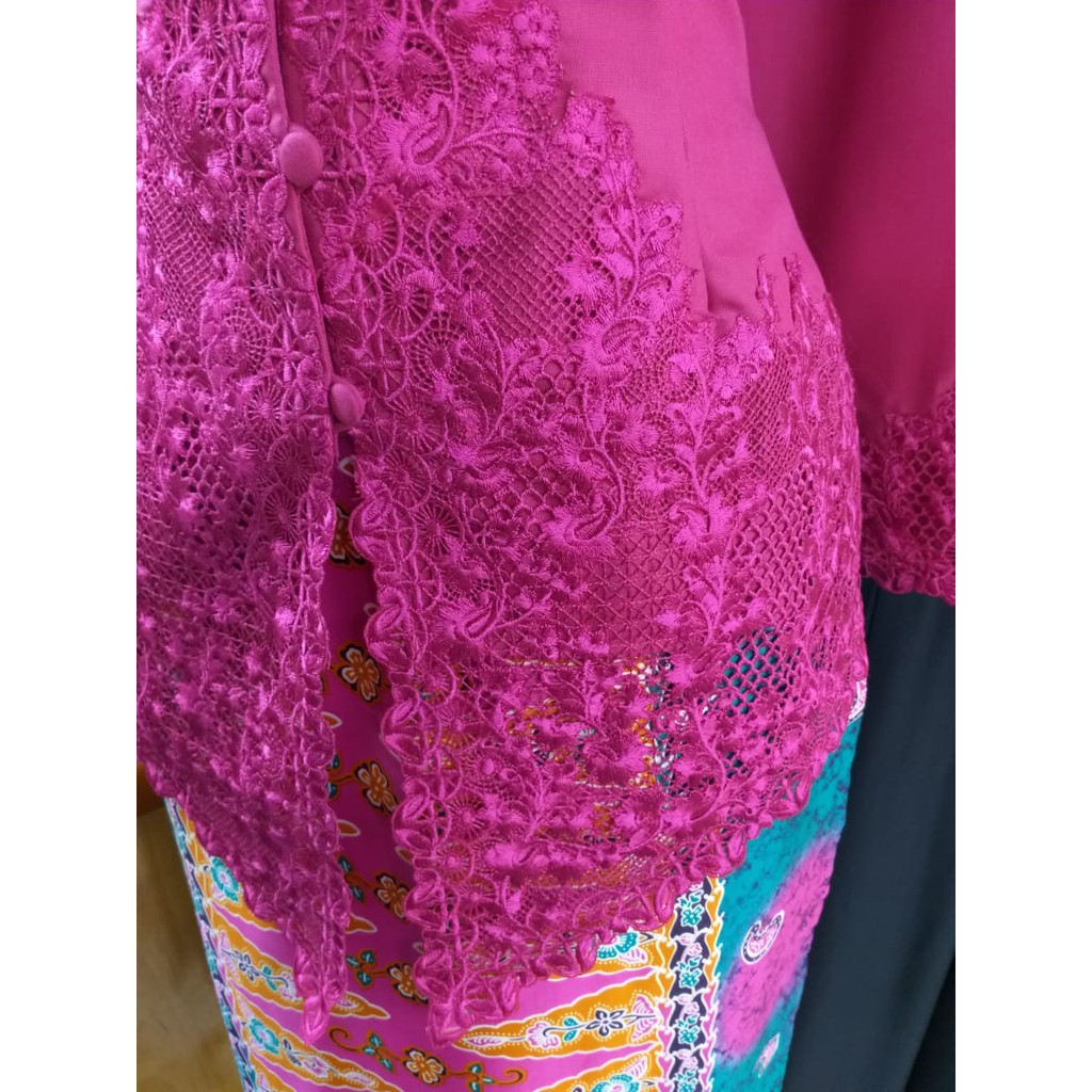 KEBAYA ENCIM MAGENTA PREMIUM