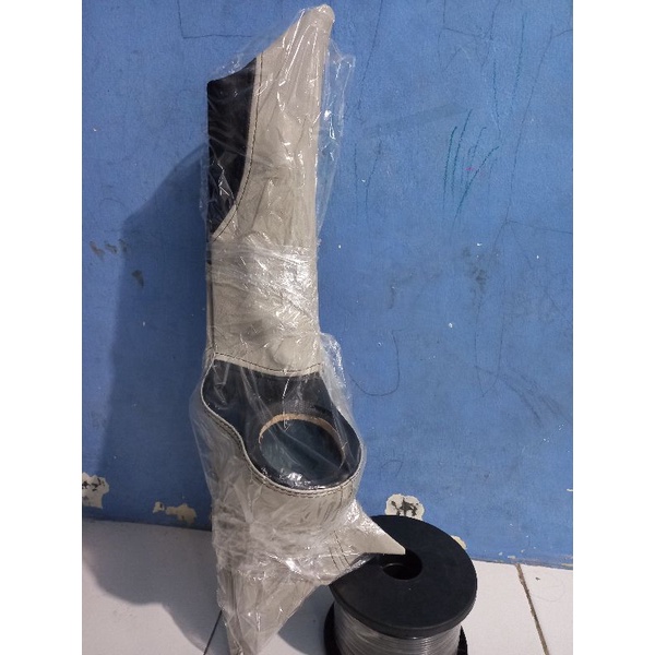 pilar 3 way APV  kosongan / tanpa speaker