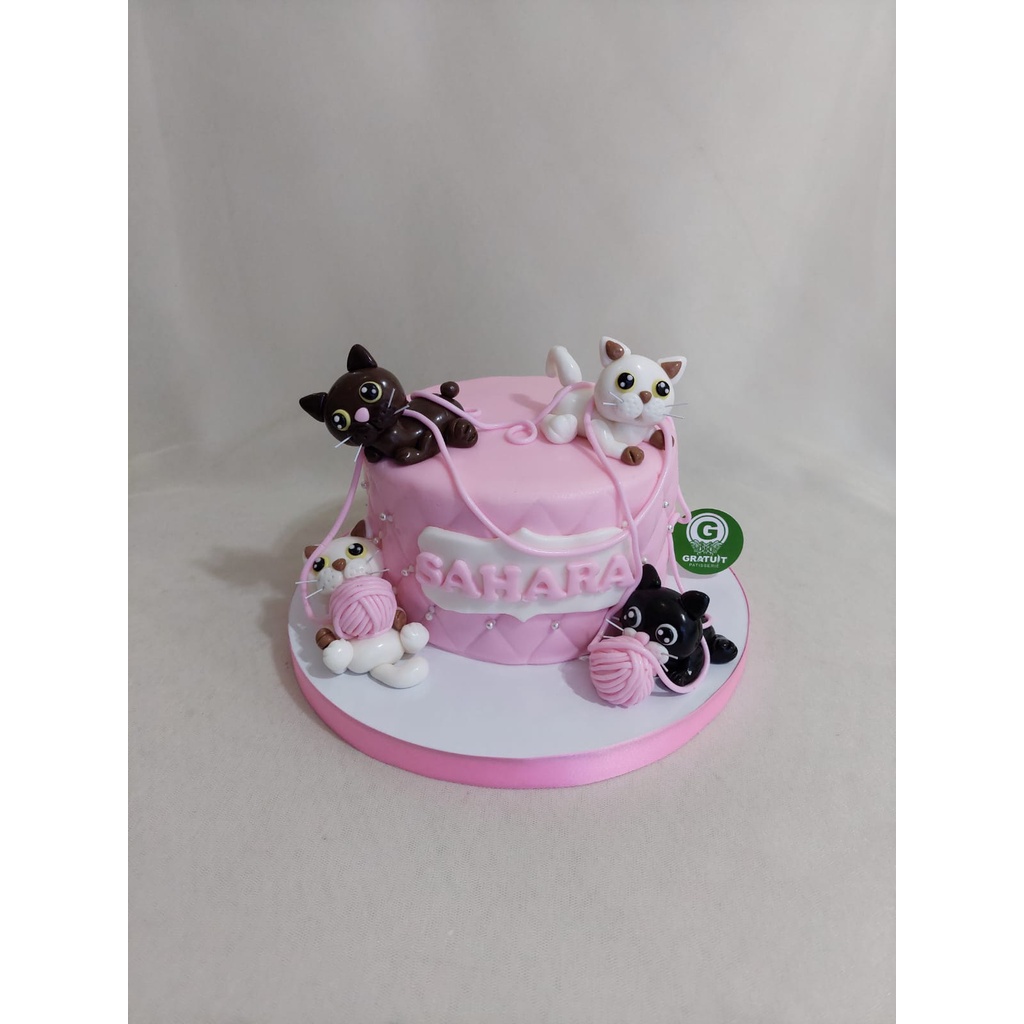 

KUCING CAKE UK 15CM