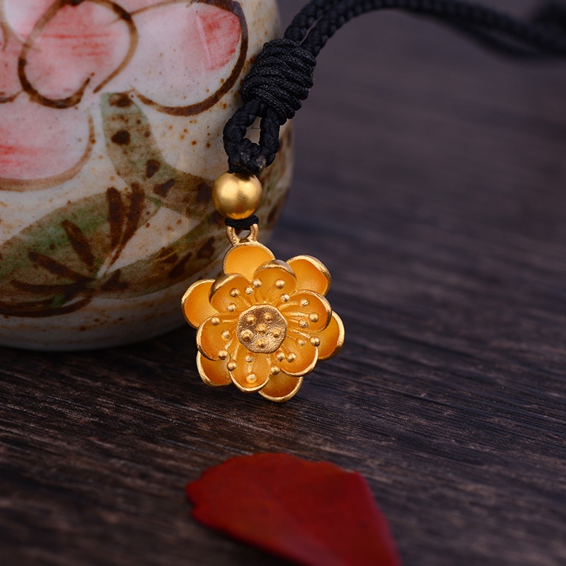 [Ready Stock]Stylish and Simple Personality Gold Plated Lotus Pendant Gold Necklace