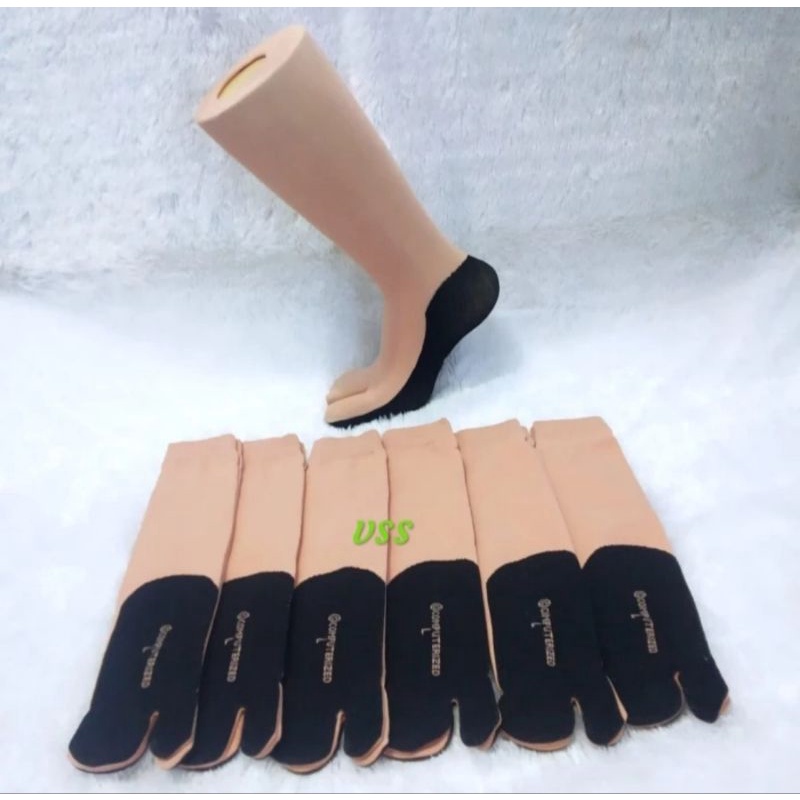 KAOS KAKI WANITA MUSLIMAH WARNA CREAM KAOS KAKI WANITA JEMPOL TELAPAK HITAM KAOS KAKI WANITA CREAM