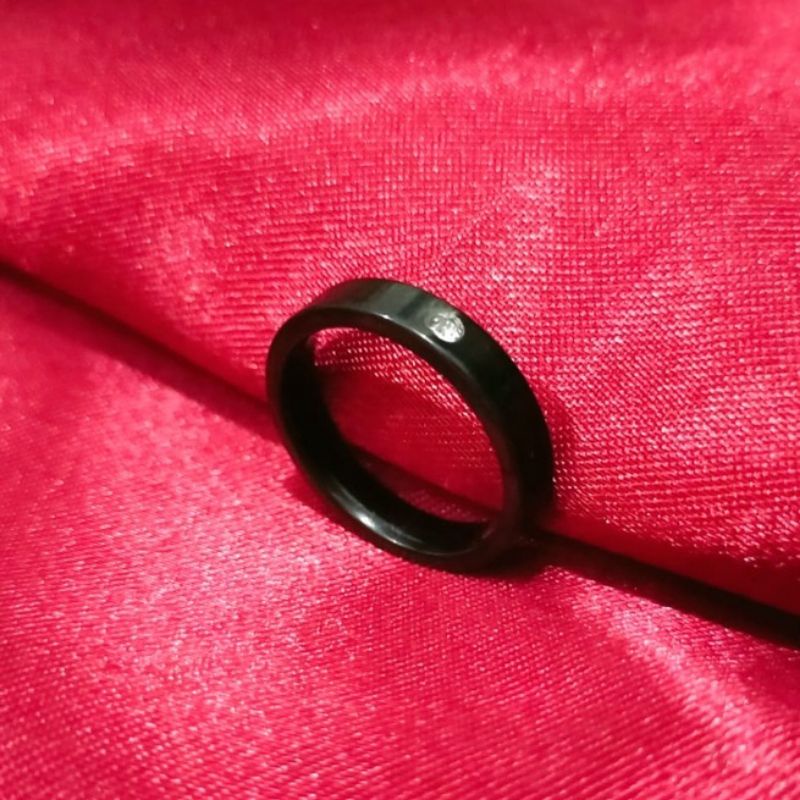 Cincin Titanium Couple Hitam Gold Silver Anti Karat Mata Mutiara(Harga satuan)