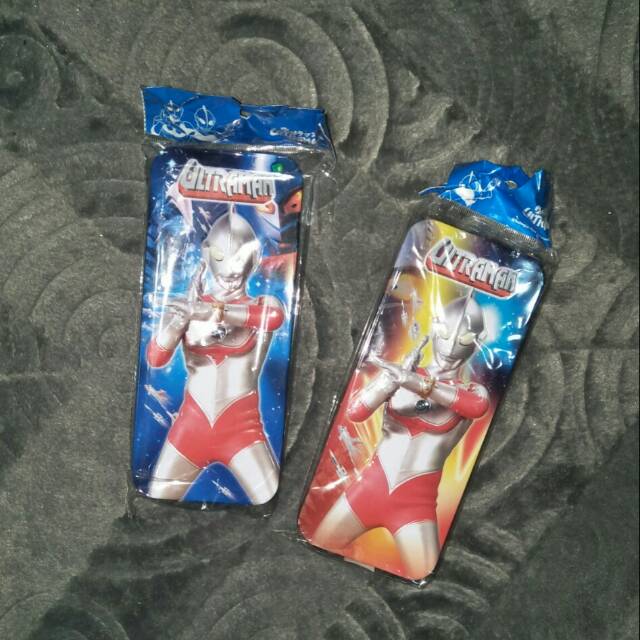 

Tepak susun ultraman kaleng