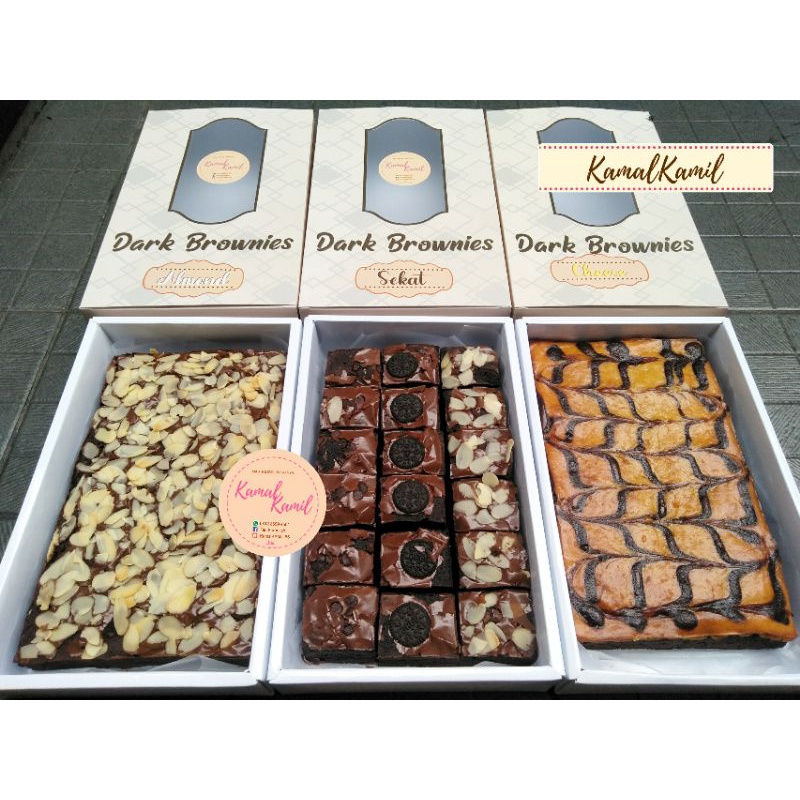 

DARK BROWNIES (Almond/ Cheese/ Sekat)