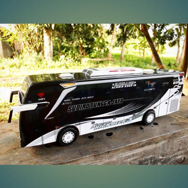 MINIATUR BUS SUDIRO TUNGGA JAYA SHD HITAM