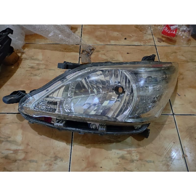 Headlamp lampu depan headlight toyota grand innova 2012 2013 2014 2015 2016 original