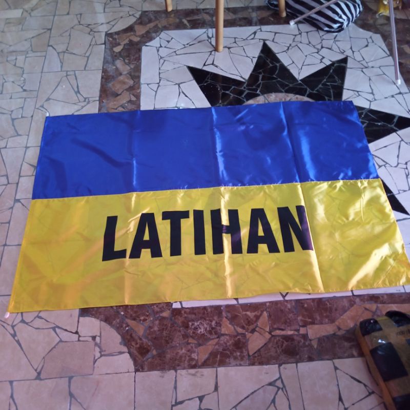 Bendera Latihan 100x150cm tali kenur