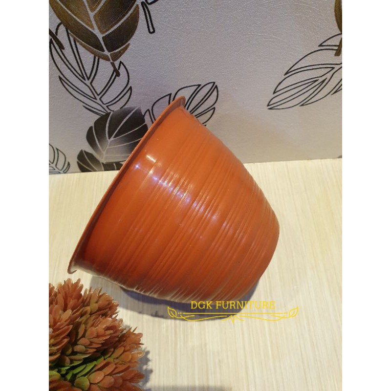 Pot Bunga Tawon Pot Bunga Madu Murah Plastik Coklat Diameter 17 cm