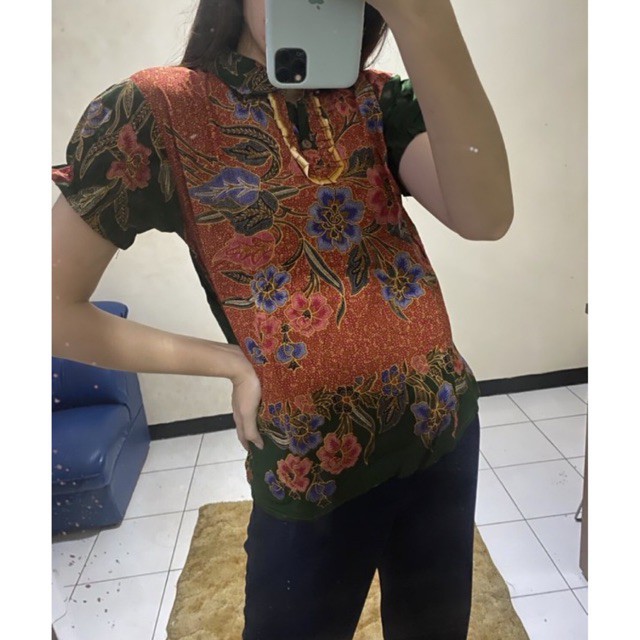 Batik Kerah Wanita