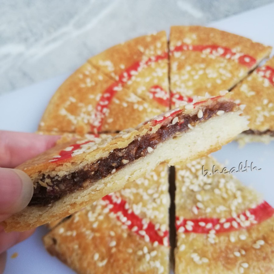 

Phong Pia Tausa Hitam & Wijen Phongpia Kue Bulan Gojin Mooncake Traditional