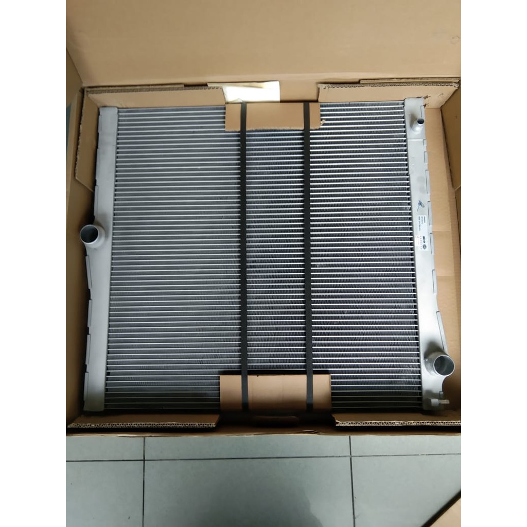 RADIATOR BMW X5 E70 17117585036