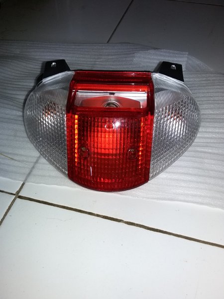 lampu stop atau lampu belakang shogun new 110 R