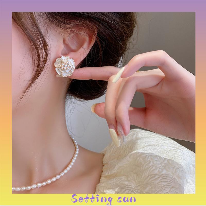 925 anting-anting mutiara Camellia Retro anting-anting bunga berlian TN