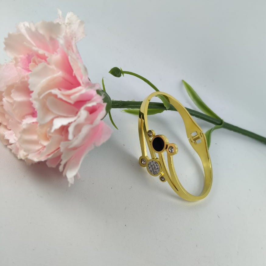 Gelang Bangle BVLGARI Titanium Gold Fshion Wanita BIG SELLER....GTB00005