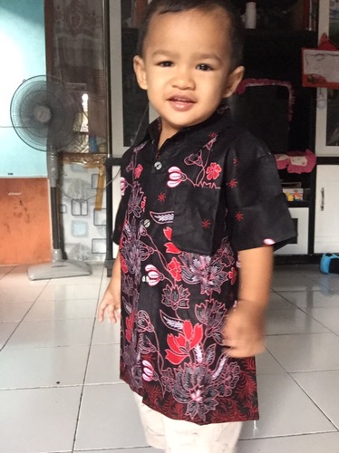 Baju Batik Couple Keluarga Motif Sakura Merah