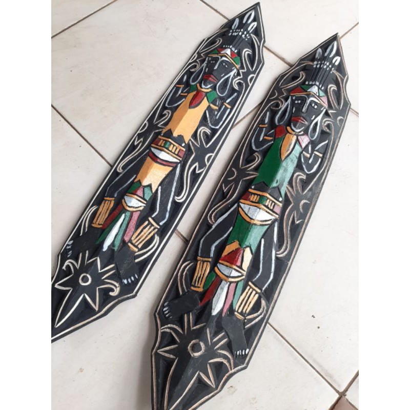 Tameng Dayak ukir