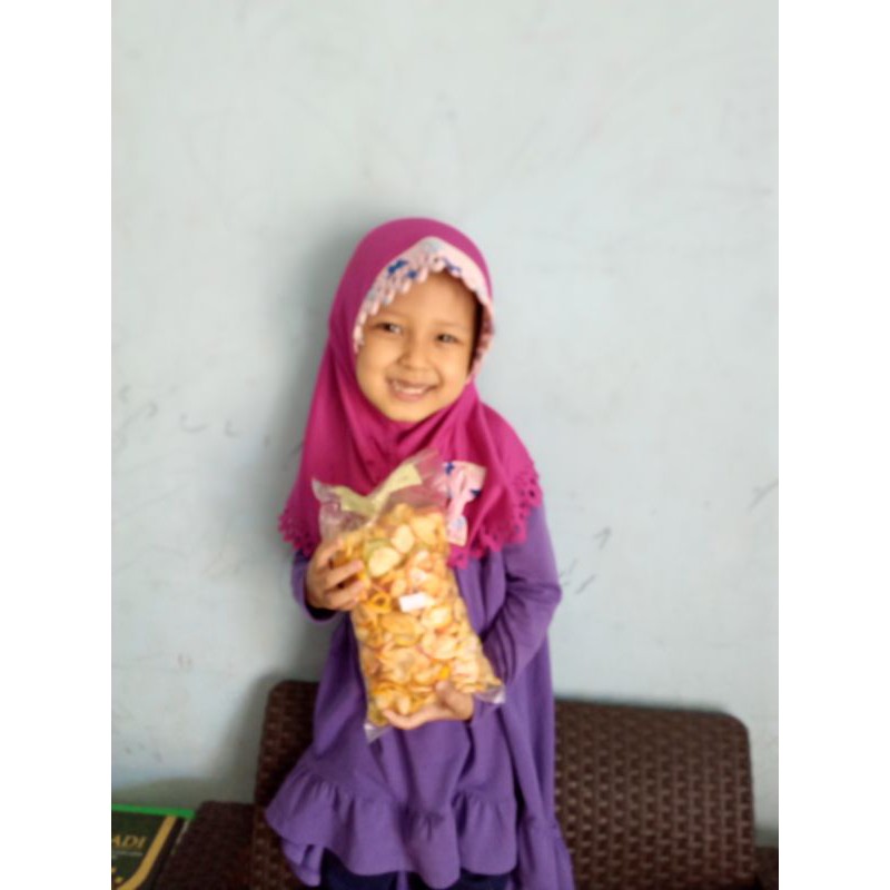

Kerupuk Seblak 150 grm/Makaroni Pedas Kaltim
