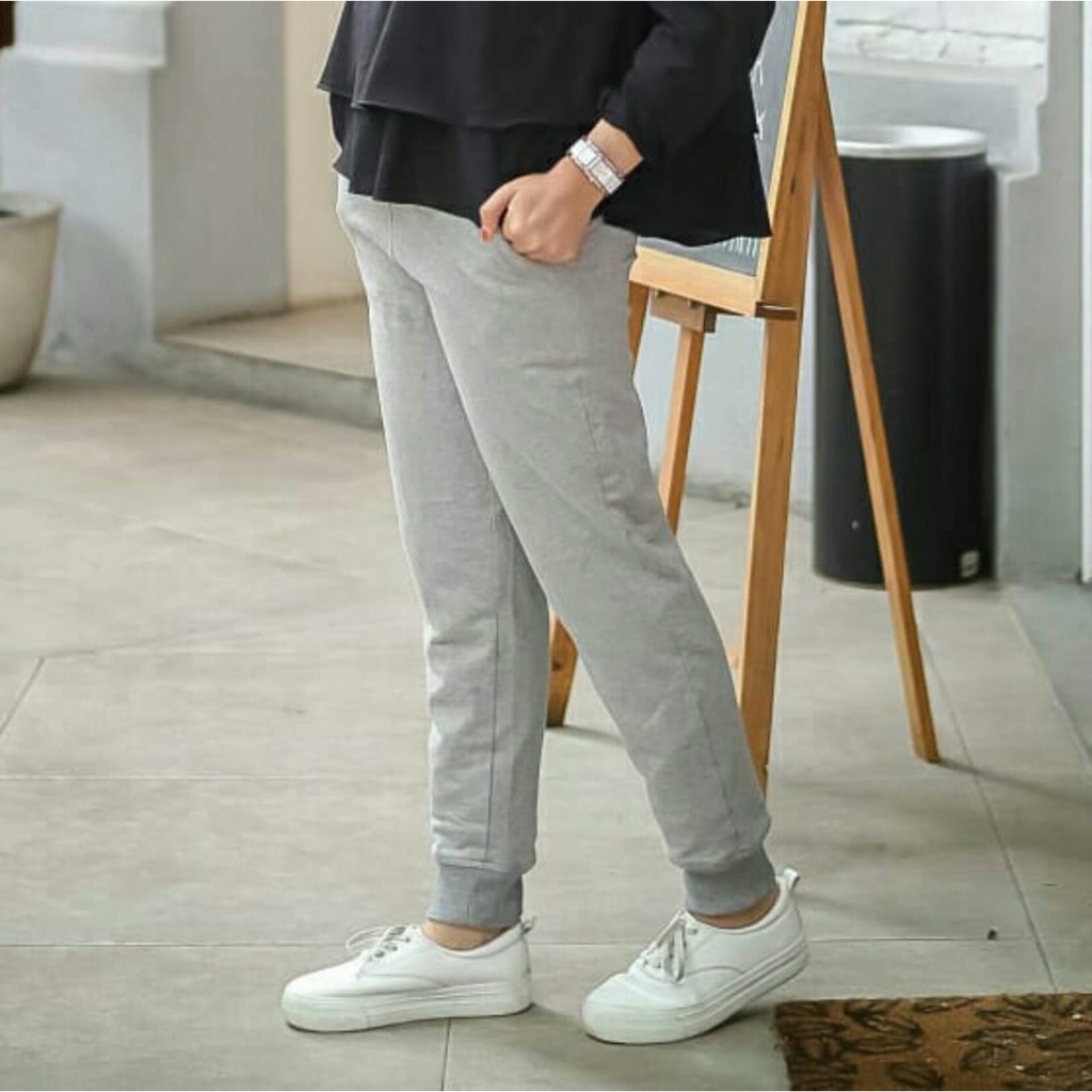 Celana Jogger Polos Casual Training Panjang Pria Wanita Celana Jogger Polos Casual Training Panjang Pria Wanita