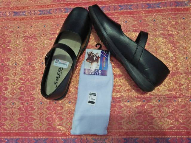 SEPATU PANTOFEL WANITA (HAK / FLAT)