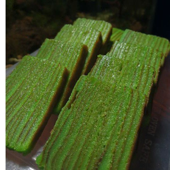 

LAPIS PANDAN 15 cm