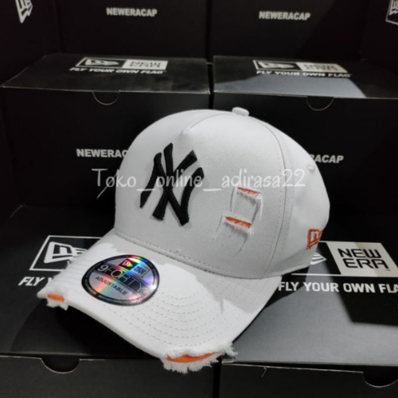 topi baseball sobek² Ny logo hitam New Era 9forty, Grade Original-Putih pria wanita