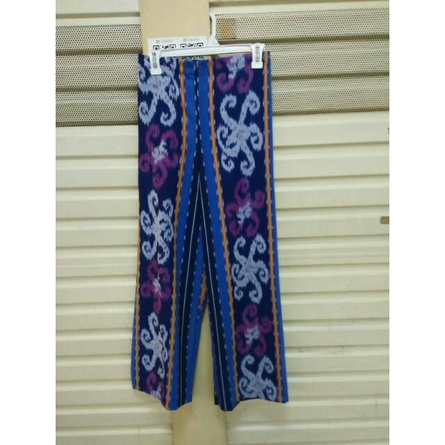 Kolot tenun ikat/tenun ikat asli