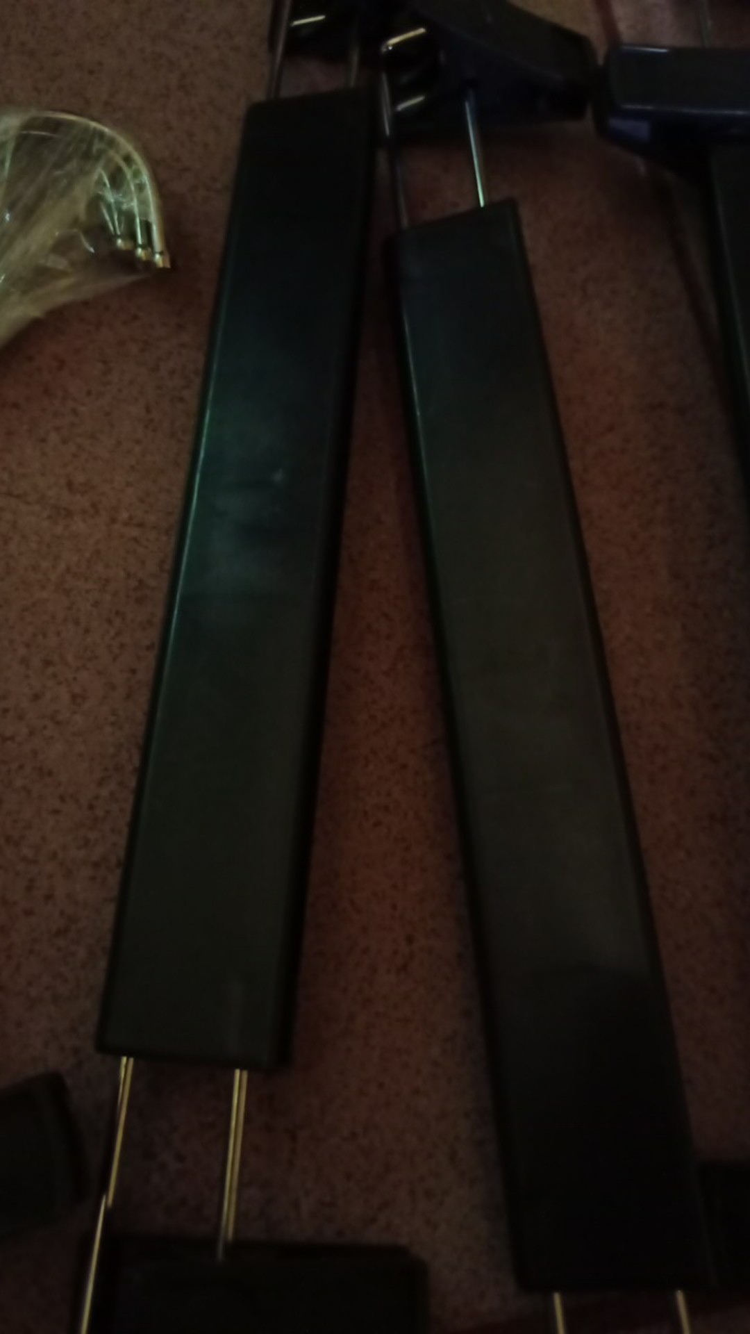 Hanger Jepit Kotak Hitam (harga Per Bh)