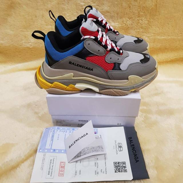 Sepatu Balenciaga Triple S Red Blue