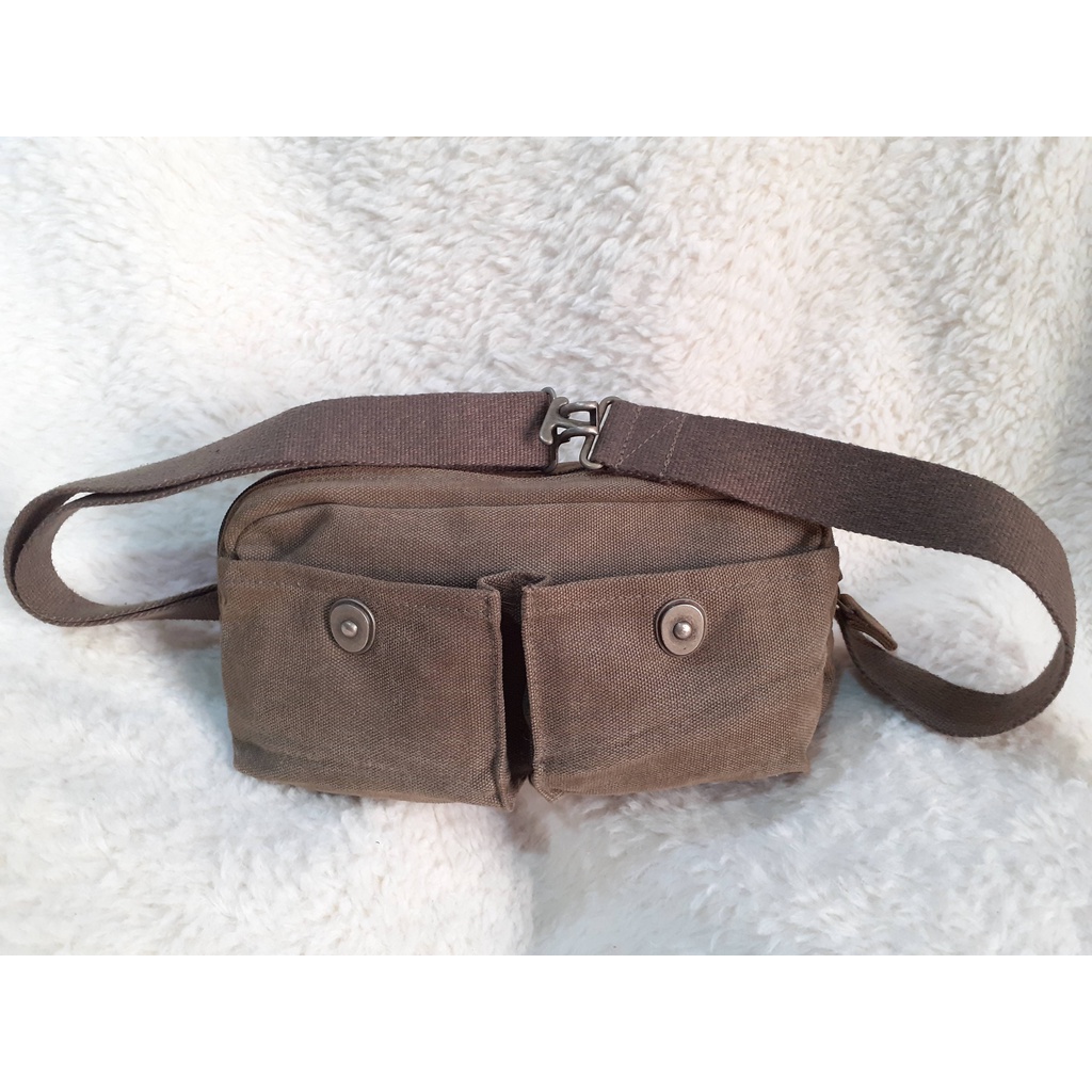 Tas Waist Bag Second / Preloved UNIQLO Waist Bag