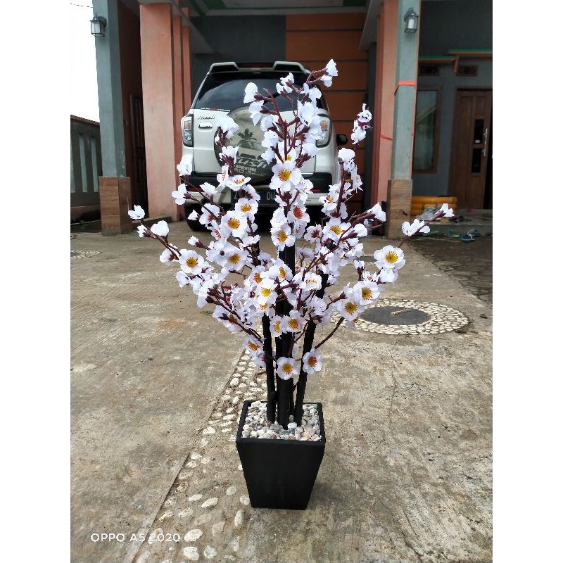 bunga sakura putih 65cm/bunga hias/sudut ruangan/bunga sakura