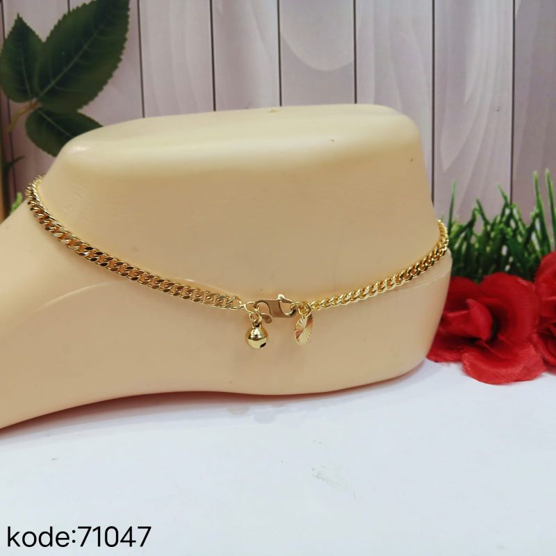 GELANG KAKI BIJI LADA KOMBINASI TITANIUM LAPIS EMAS 18k 74004.17-14.71047